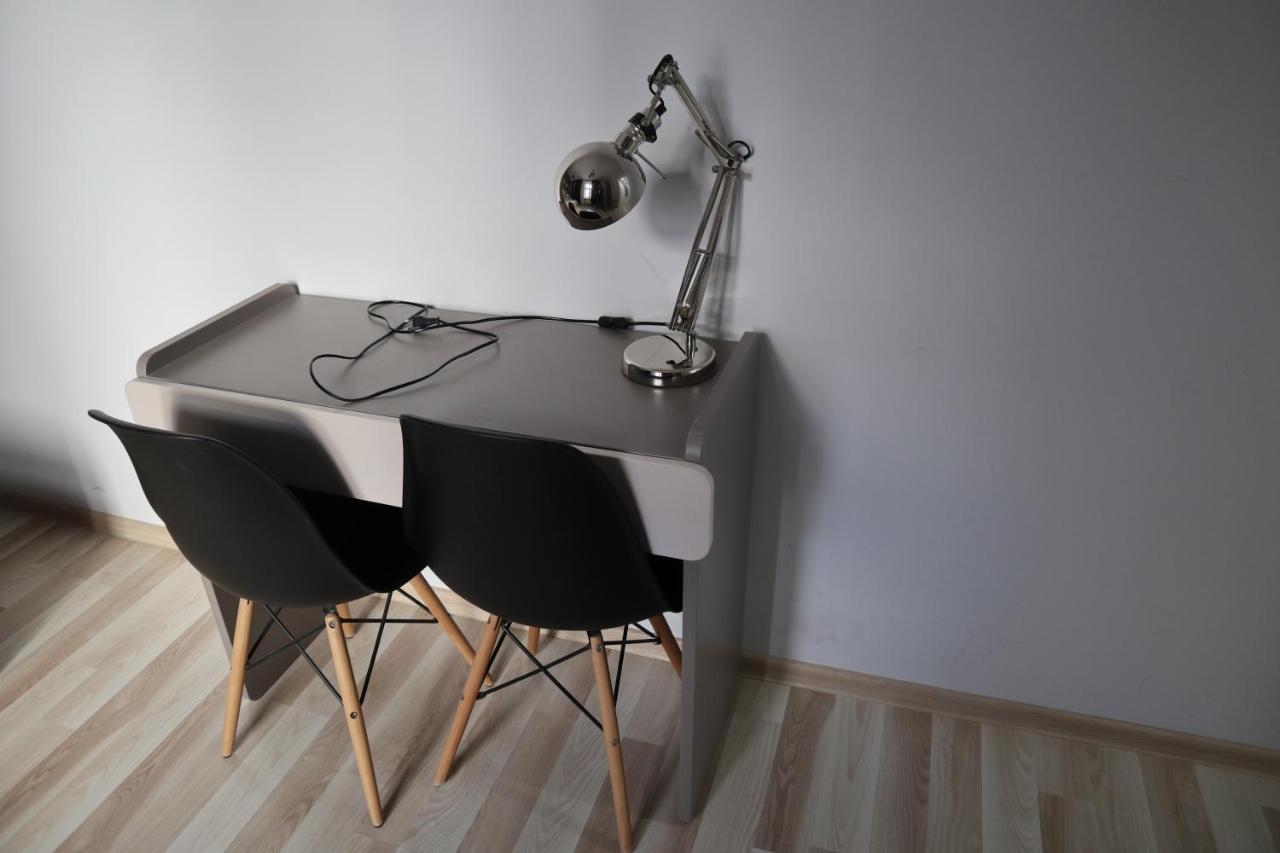 Milo Mi - 2 Bedroom Apartment In The Old Town Познан Екстериор снимка